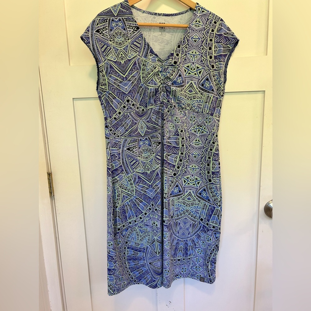 Title Nine size L active wear dress